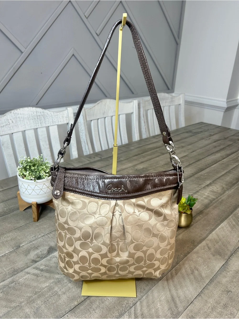 COACH‎ Ashley F20111 Signature Hippie Crossbody Shoulder Bag Beige Brown Canvas